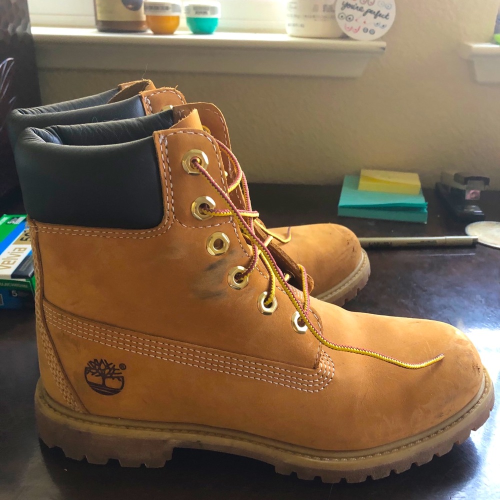 Women’s Timberland workboots 7.5 barely worn